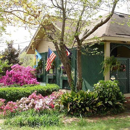 The Lattice Inn Montgomery Exterior photo