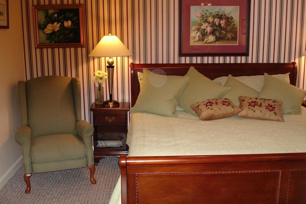 The Lattice Inn Montgomery Room photo